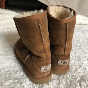 UGG Classic Short Boot Chestnut Size 6